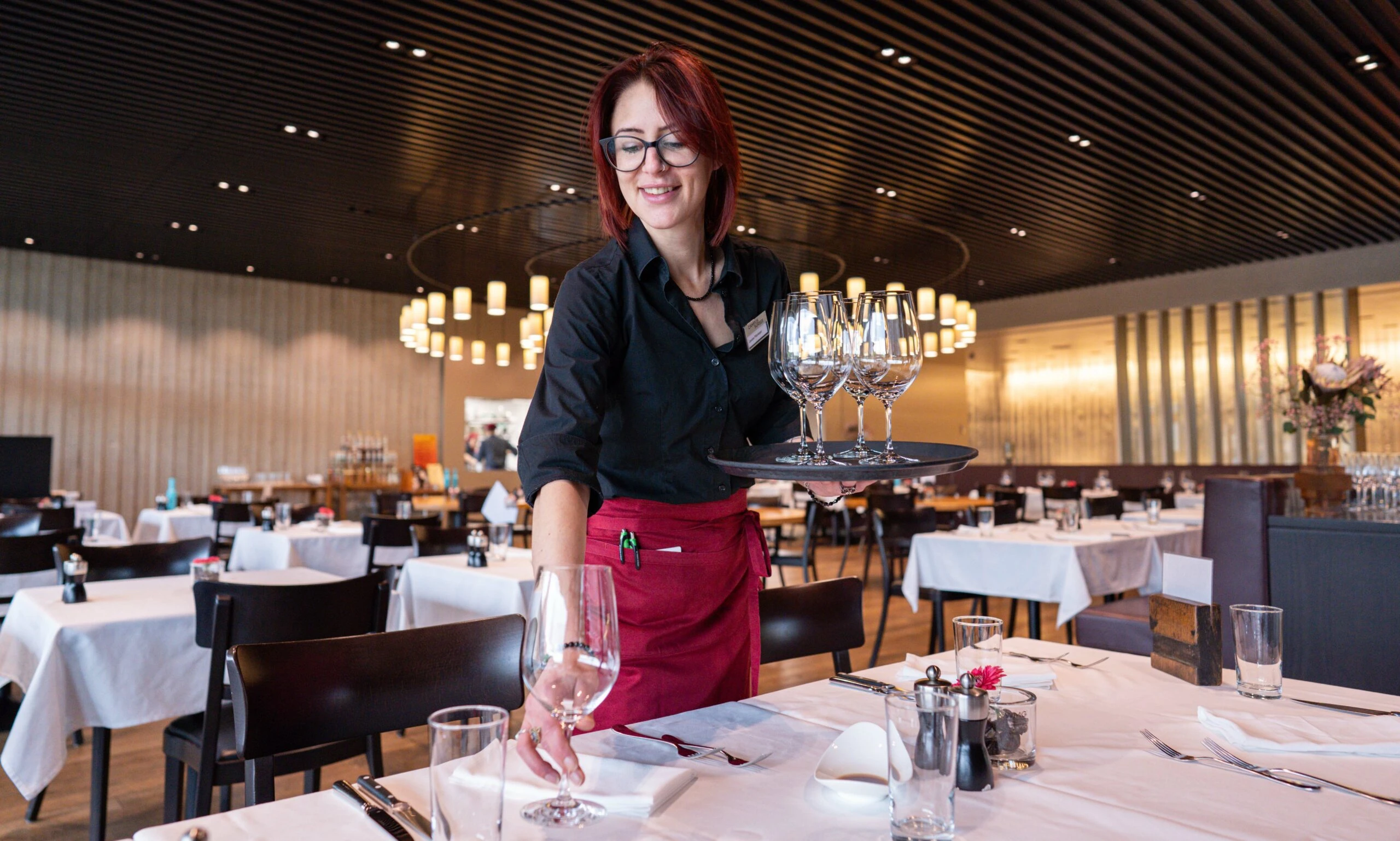 Janine Flückiger, Restaurantfachfrau